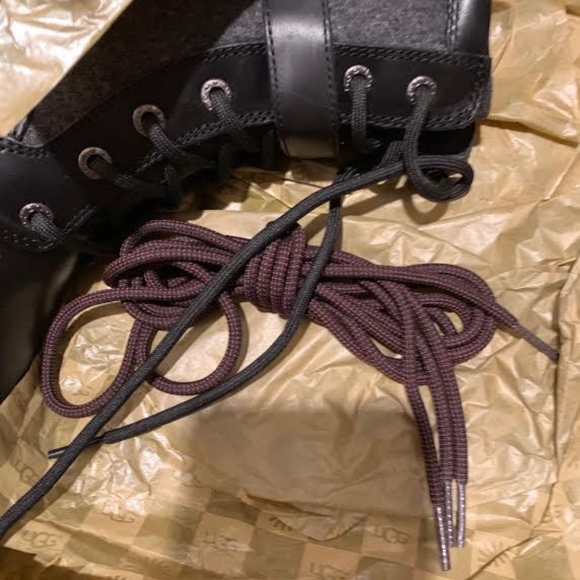 UGG Boots - Picture 5 of 5